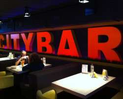 Бар «CITYBAR», световые буквы в интерьере